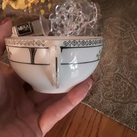 ANTIQUE NORITAKE HANDPAINTED FINE CHINA TEA CUPS - Picture 8 of 8